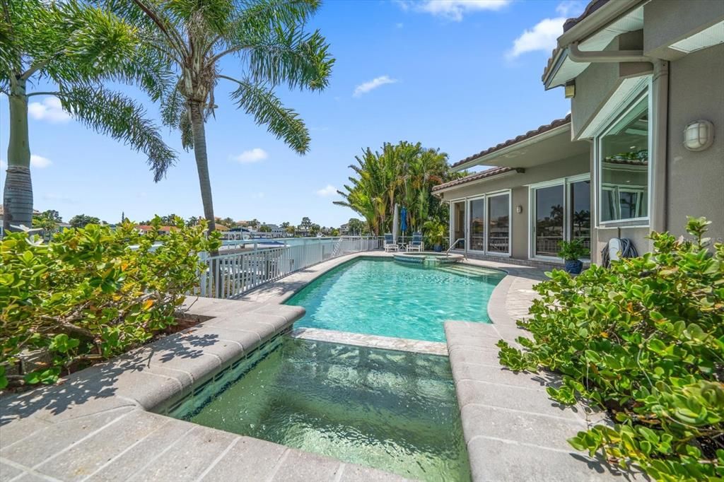 Recently Sold: $2,800,000 (3 beds, 3 baths, 3406 Square Feet)