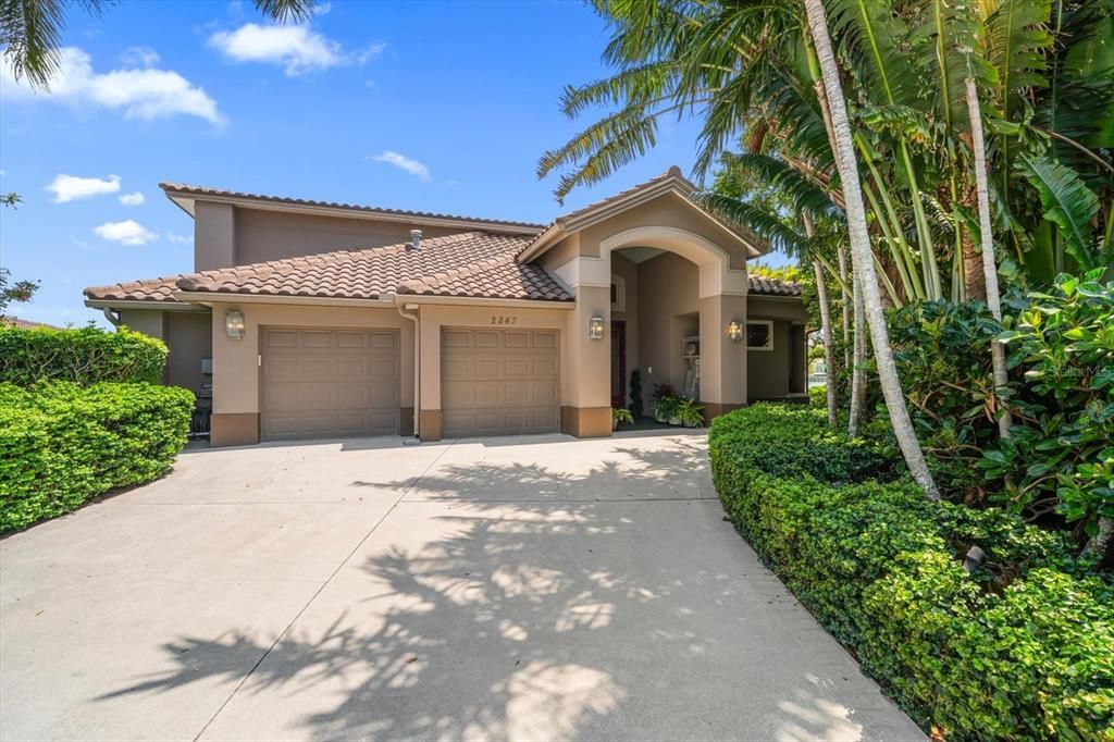 Recently Sold: $2,800,000 (3 beds, 3 baths, 3406 Square Feet)