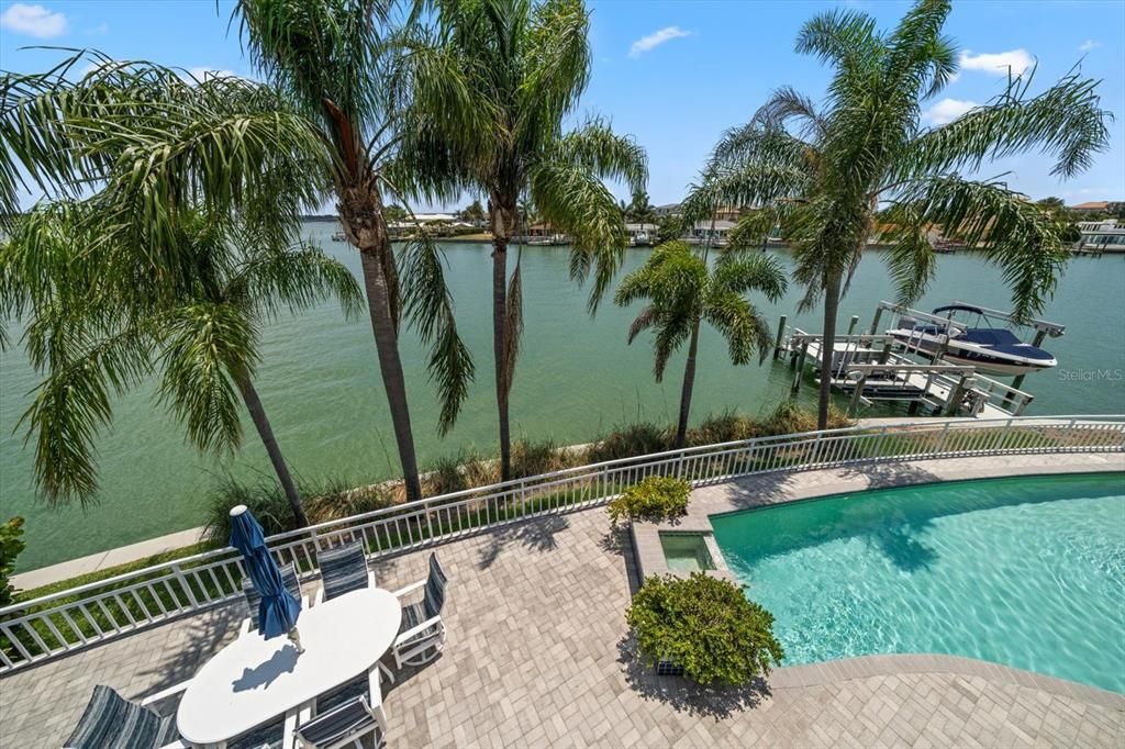 Recently Sold: $2,800,000 (3 beds, 3 baths, 3406 Square Feet)