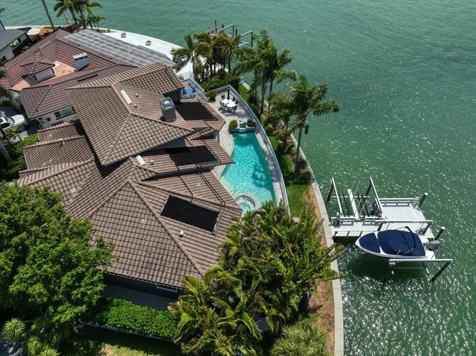 Recently Sold: $2,800,000 (3 beds, 3 baths, 3406 Square Feet)