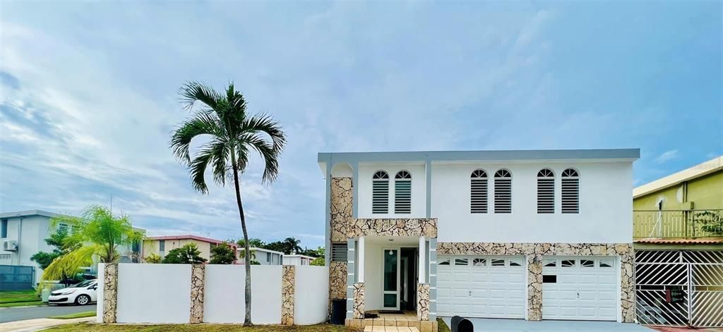 Recently Sold: $285,000 (3 beds, 2 baths, 2100 Square Feet)