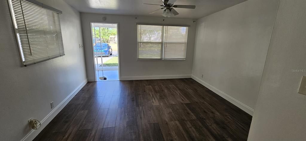 For Rent: $2,250 (3 beds, 2 baths, 902 Square Feet)