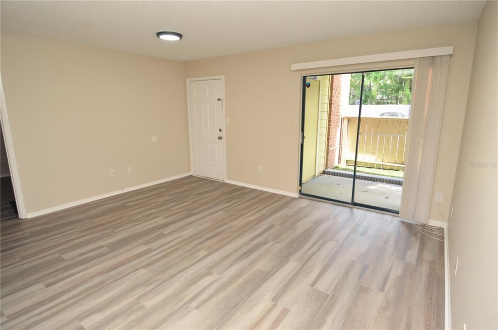 Recently Rented: $1,675 (2 beds, 2 baths, 1007 Square Feet)