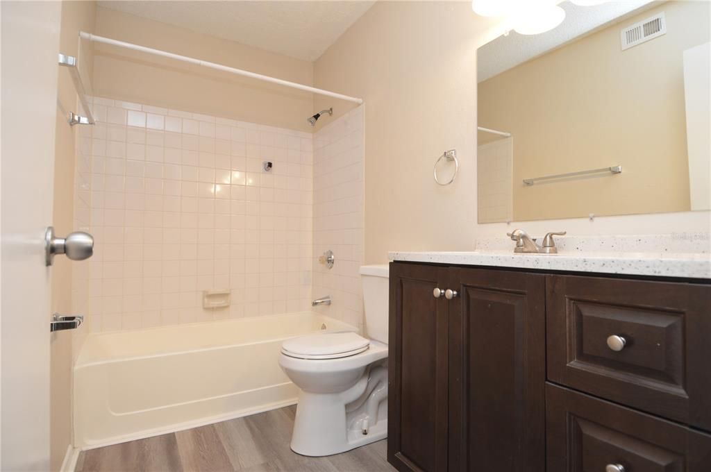 最近租的: $1,675 (2 贝兹, 2 浴室, 1007 平方英尺)