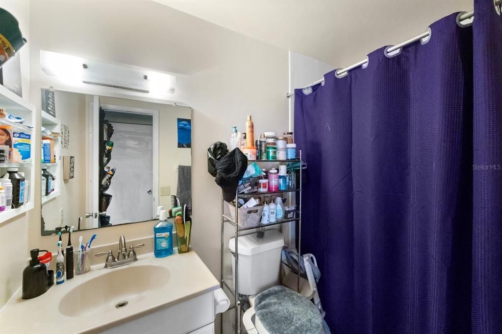 For Sale: $105,000 (1 beds, 1 baths, 415 Square Feet)