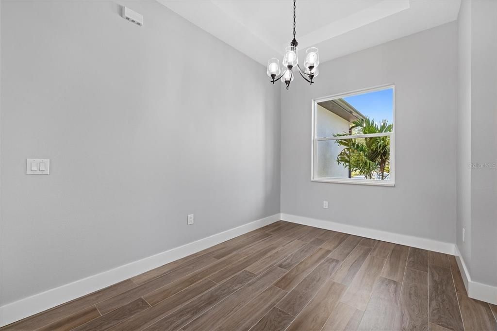 For Sale: $775,000 (3 beds, 3 baths, 1761 Square Feet)