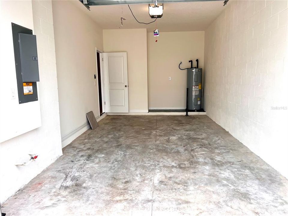Recently Rented: $2,300 (3 beds, 2 baths, 1673 Square Feet)