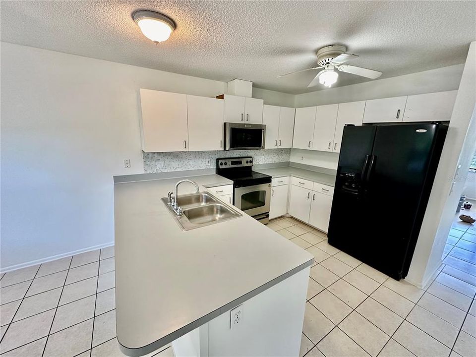 For Rent: $1,850 (2 beds, 2 baths, 1206 Square Feet)