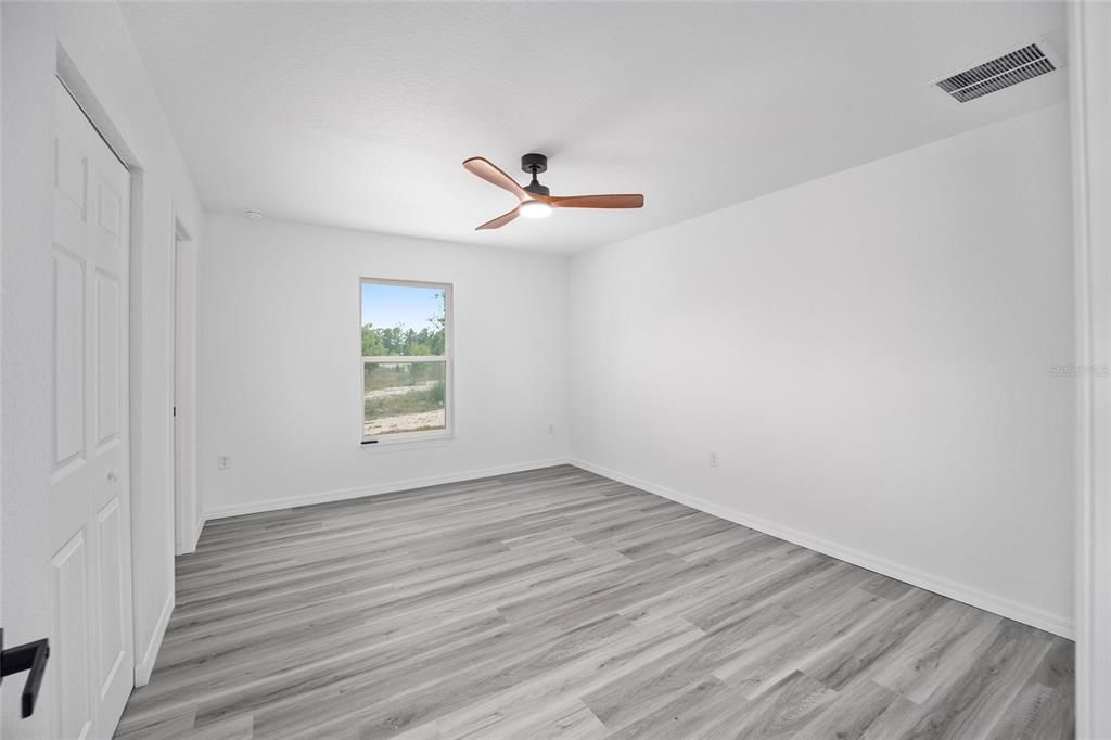 Active With Contract: $259,000 (3 beds, 2 baths, 1394 Square Feet)