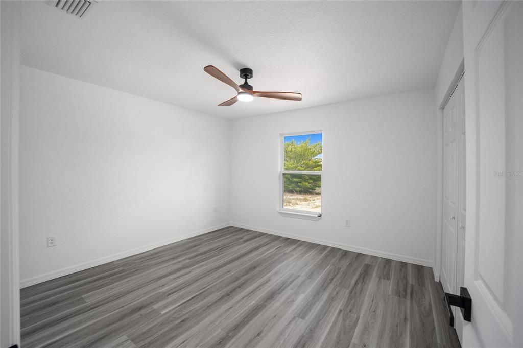 Active With Contract: $259,000 (3 beds, 2 baths, 1394 Square Feet)