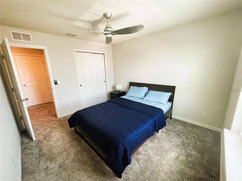 For Rent: $2,595 (3 beds, 2 baths, 2421 Square Feet)