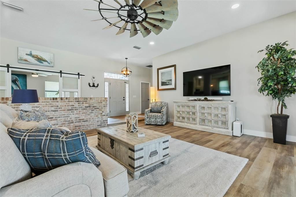 Active With Contract: $1,395,000 (3 beds, 2 baths, 2714 Square Feet)