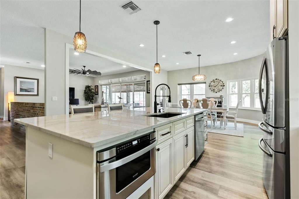 Active With Contract: $1,395,000 (3 beds, 2 baths, 2714 Square Feet)