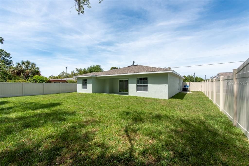 For Sale: $325,000 (4 beds, 2 baths, 1450 Square Feet)