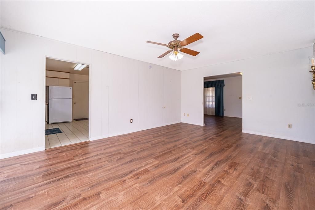 Active With Contract: $389,000 (3 beds, 2 baths, 1736 Square Feet)