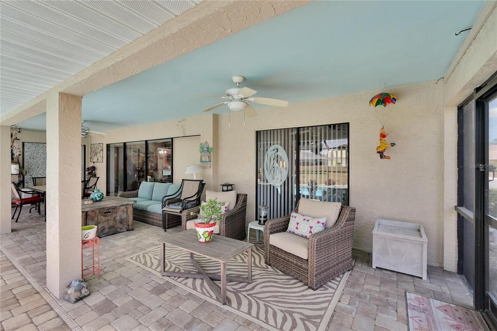 Active With Contract: $489,900 (3 beds, 3 baths, 2272 Square Feet)