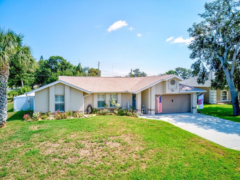 Active With Contract: $345,000 (3 beds, 2 baths, 1590 Square Feet)