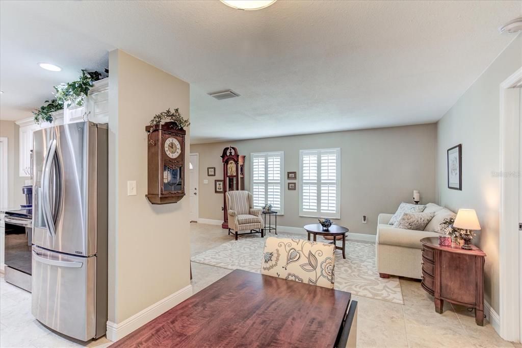 Active With Contract: $345,000 (3 beds, 2 baths, 1590 Square Feet)