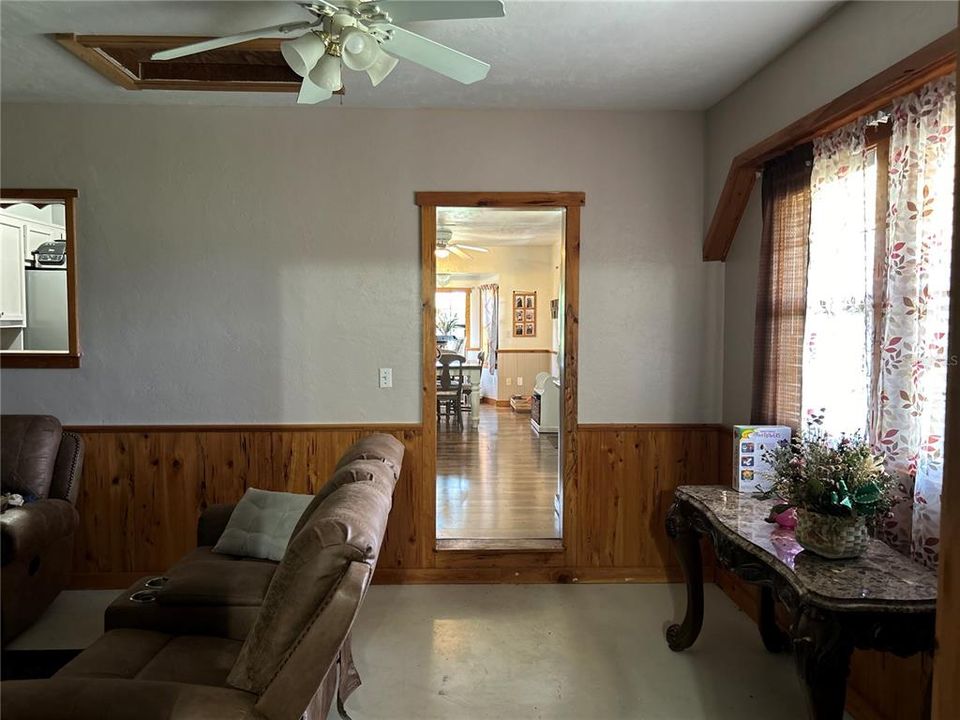 For Sale: $570,000 (3 beds, 2 baths, 1692 Square Feet)