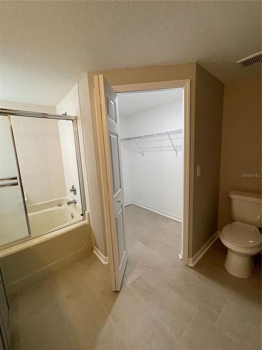 最近租的: $2,950 (4 贝兹, 2 浴室, 1984 平方英尺)