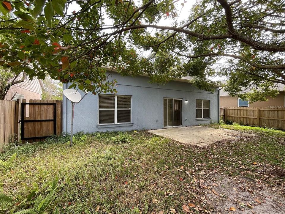 Recently Rented: $2,950 (4 beds, 2 baths, 1984 Square Feet)