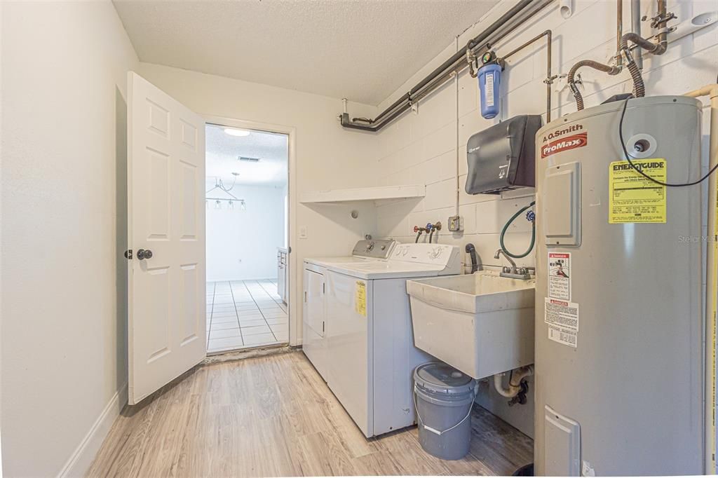 For Rent: $2,195 (3 beds, 2 baths, 1344 Square Feet)