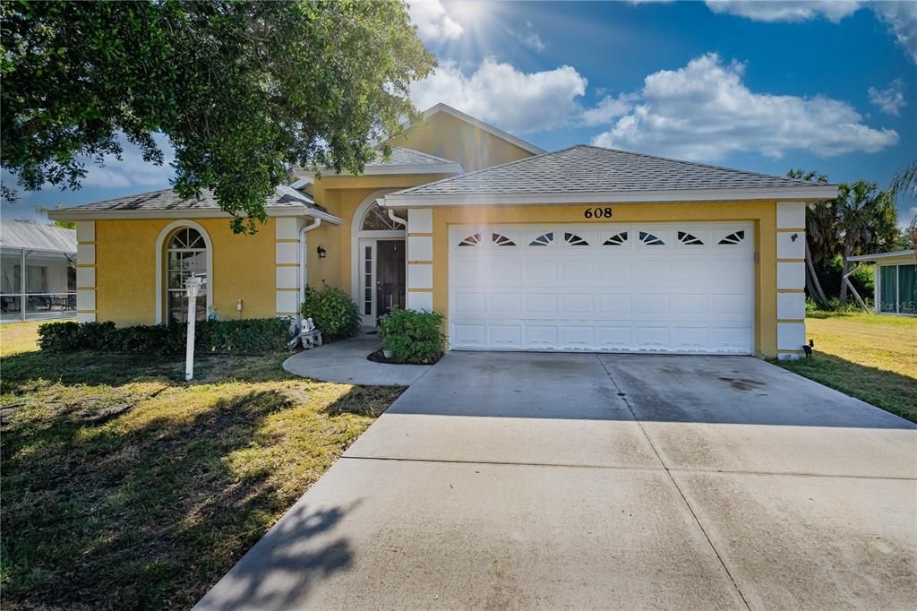 For Sale: $369,900 (3 beds, 2 baths, 1750 Square Feet)