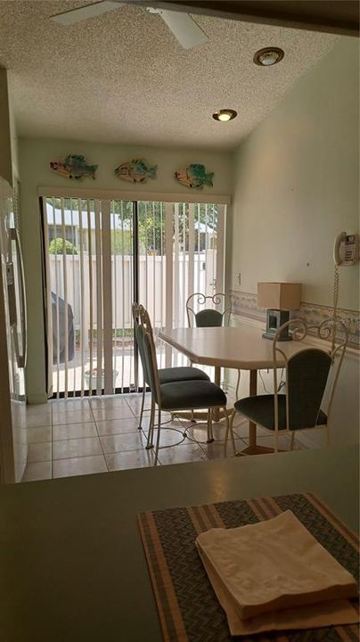 Active With Contract: $259,900 (2 beds, 2 baths, 1177 Square Feet)