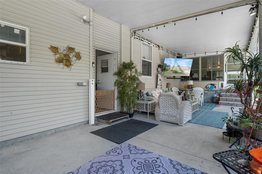 Active With Contract: $309,000 (3 beds, 2 baths, 1620 Square Feet)