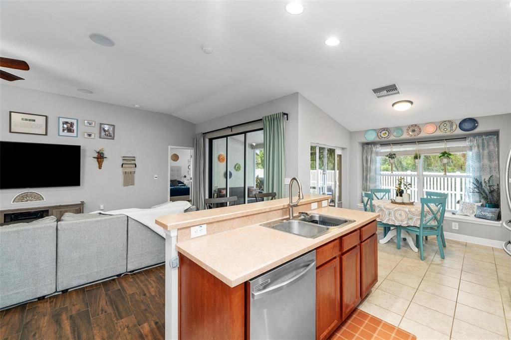 For Sale: $439,999 (4 beds, 2 baths, 2034 Square Feet)