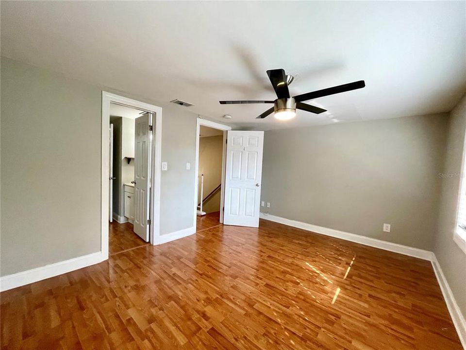 For Rent: $1,595 (2 beds, 1 baths, 1074 Square Feet)