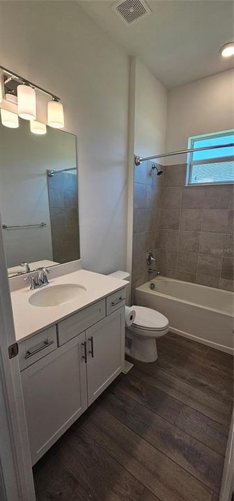 For Rent: $3,800 (3 beds, 2 baths, 2078 Square Feet)