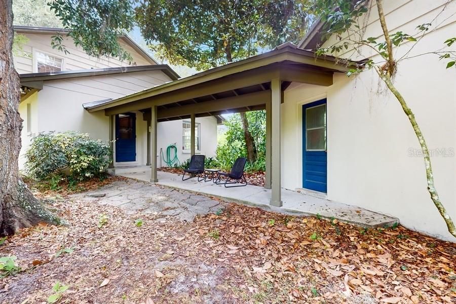 BREEZEWAY FROM THE DETACHED GARAGE TO THE HOME