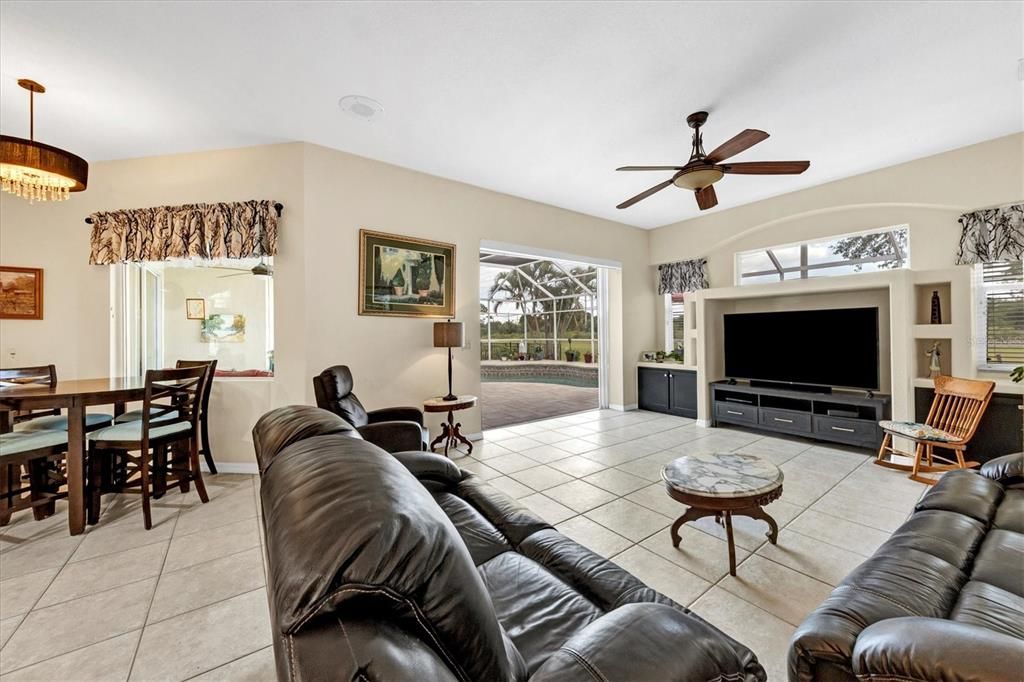 For Sale: $649,000 (4 beds, 3 baths, 2454 Square Feet)