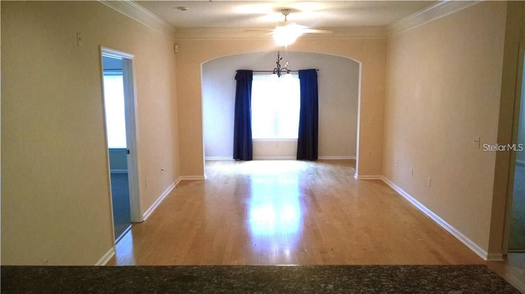 For Rent: $2,250 (2 beds, 2 baths, 1214 Square Feet)