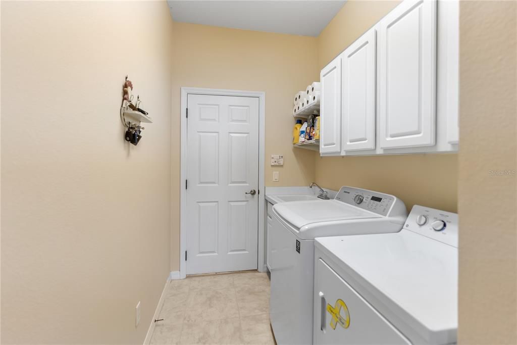 Laundry Room w/ sink and storage
