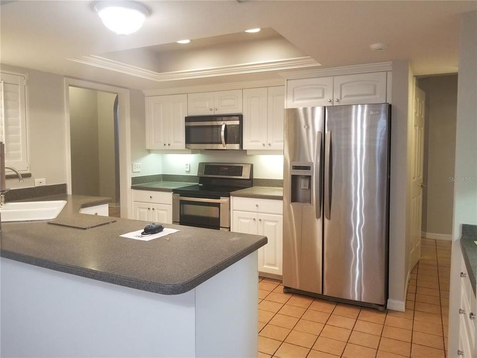 Active With Contract: $4,450 (3 beds, 2 baths, 2099 Square Feet)