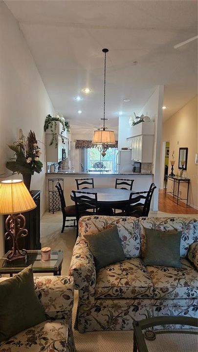 Active With Contract: $339,000 (2 beds, 2 baths, 1414 Square Feet)