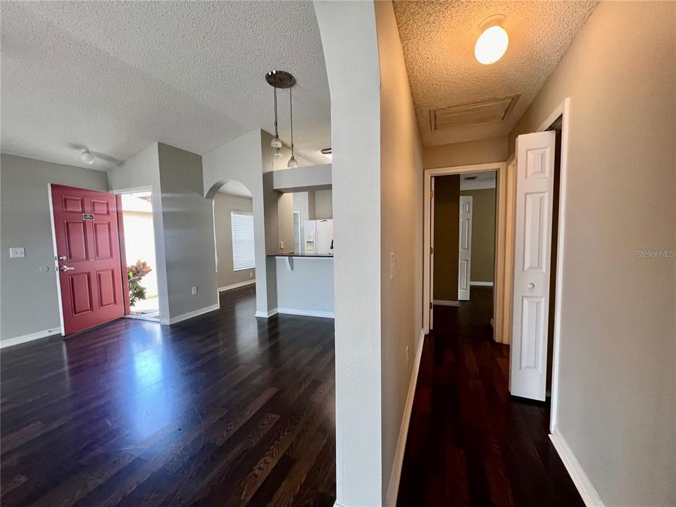 For Rent: $2,100 (3 beds, 2 baths, 1355 Square Feet)