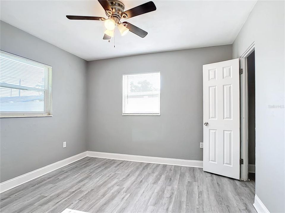 For Sale: $319,900 (2 beds, 1 baths, 764 Square Feet)