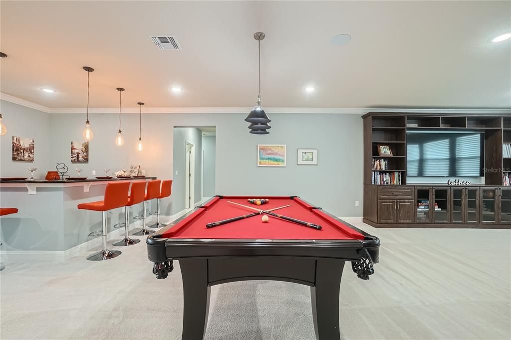 This entertaining pool table will be the highlight of your evenings.