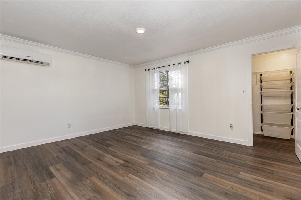 For Sale: $321,997 (2 beds, 1 baths, 1116 Square Feet)