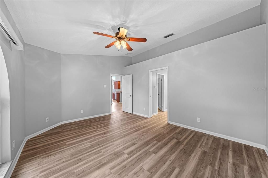 For Sale: $399,000 (3 beds, 2 baths, 1775 Square Feet)