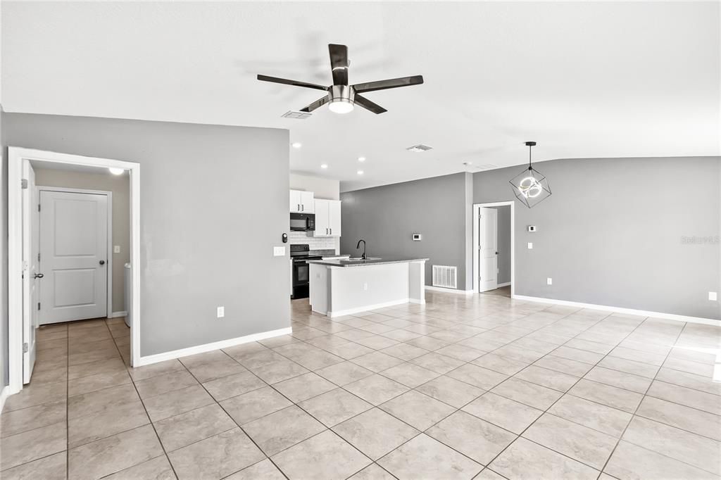 For Sale: $329,999 (3 beds, 2 baths, 1540 Square Feet)