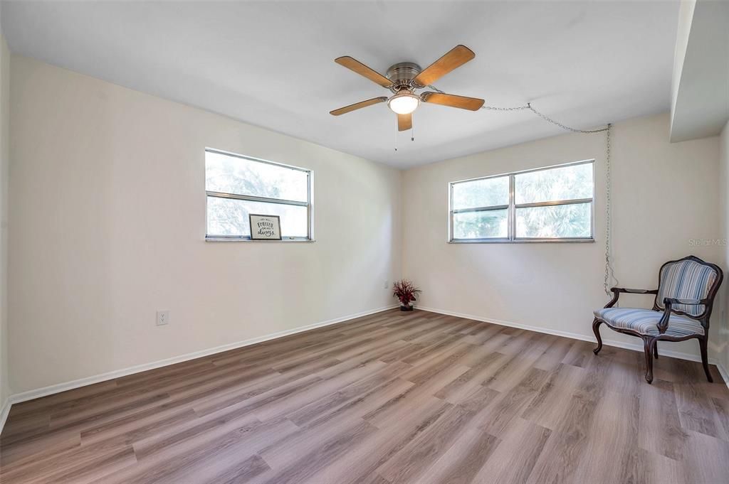 For Sale: $159,000 (2 beds, 2 baths, 1251 Square Feet)