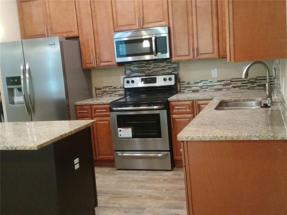 For Rent: $2,750 (3 beds, 2 baths, 1517 Square Feet)
