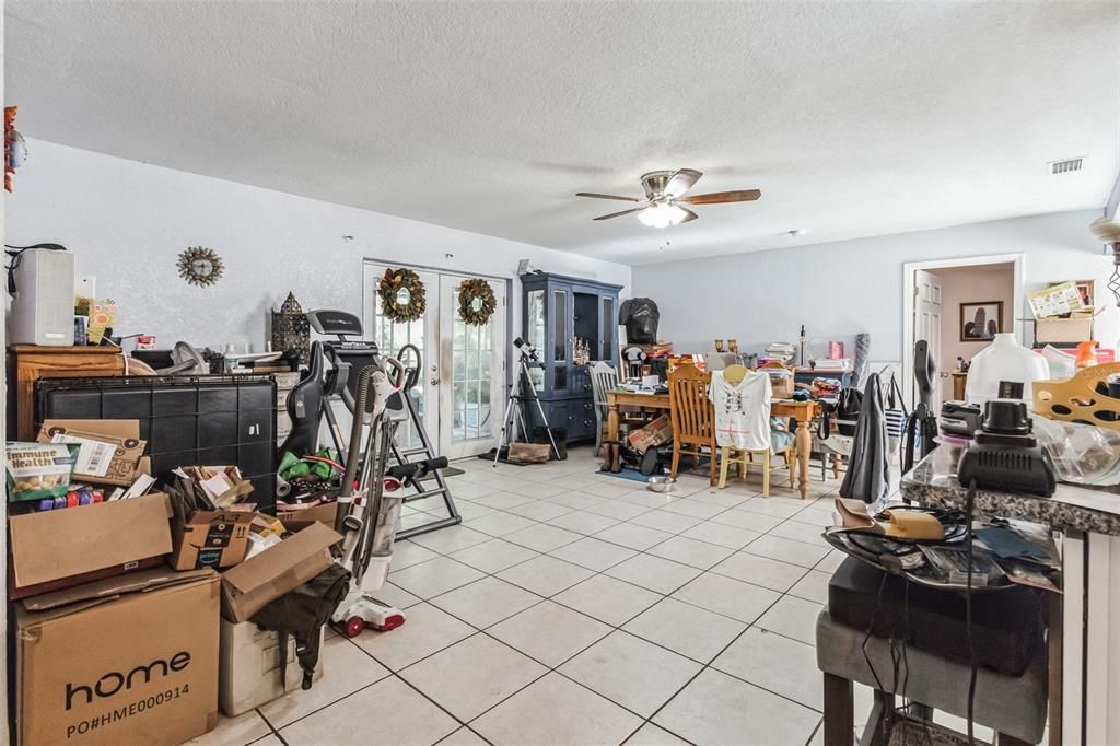 For Sale: $347,500 (3 beds, 2 baths, 1834 Square Feet)