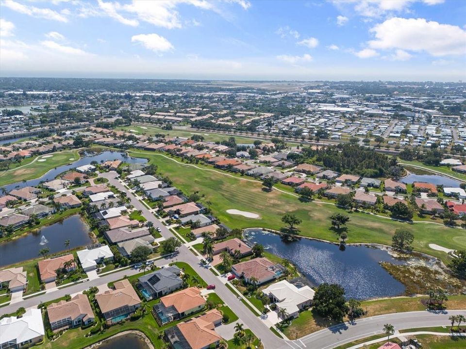 Active With Contract: $850,000 (3 beds, 3 baths, 2370 Square Feet)