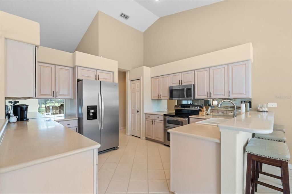 Active With Contract: $850,000 (3 beds, 3 baths, 2370 Square Feet)