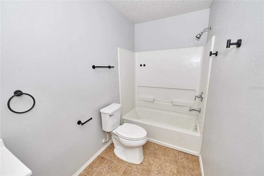 For Rent: $2,800 (4 beds, 2 baths, 2227 Square Feet)